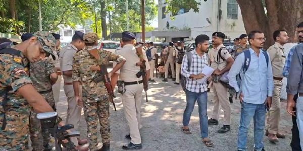 कोसी स्नातक चुनाव: भागलपुर में प्रशासनिक तैयारियां पूरी, 26 केंद्रों पर 25 हजार मतदाता करेंगे वोट