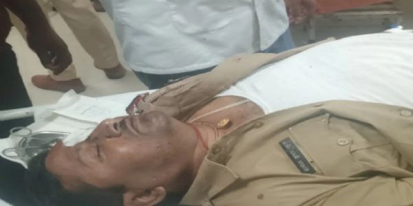 सड़क हादसे में फारबिसगंज और सिमराहा के अपर थानाध्यक्ष घायल,एक रेफर