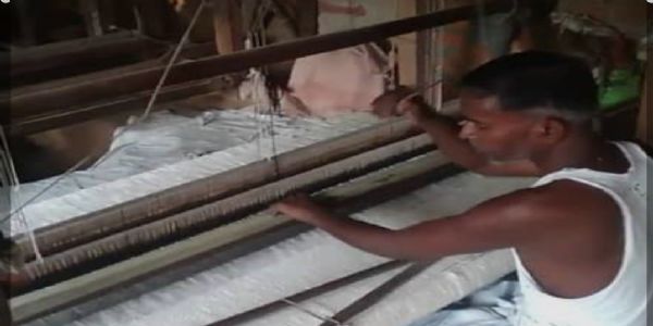 सिल्क सिटी को डिजिटल विंग्स, अब क्यूआर कोड खोलेंगे भागलपुरी सिल्क के असली राज