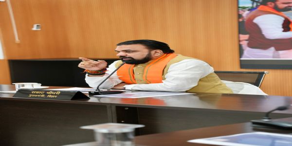 सरकार की योजनाओं और जनकल्याणकारी कार्यों की जानकारी आम लोगों तक पहुंचायें :मुख्यमंत्री