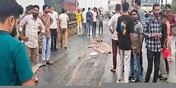 महू-नीमच मार्ग पर भीषण सड़क हादसा, ट्रॉले की चपेट में आई बाइक, तीन छात्रों की मौत