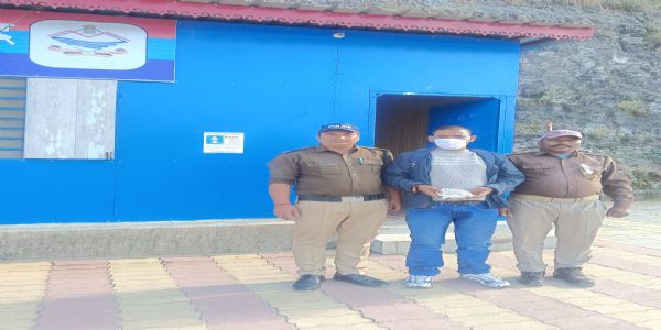 356 ग्राम अवैध चरस के साथ एक अभियुक्त गिरफ्तार