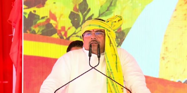 झाड़ग्राम से मुख्यमंत्री शुभेंदु अधिकारी का बड़ा ऐलान : हर हफ्ते घर-घर पहुंचेगा पौष्टिक आहार, छात्रों के लिए एसटी भत्ते में भी इजाफा
