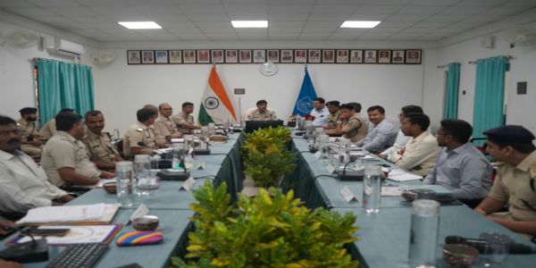 एसएसबी कैंप में सेक्टर लेवल लीड इंटेलिजेंस एजेंसी की बैठक में सुरक्षा एवं समन्वय से जुड़े दिए गए निर्देश