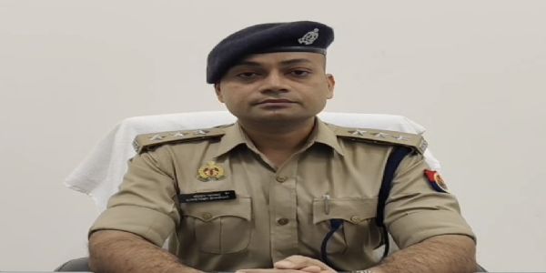 अमेठी में ढाई साल की बच्ची को युवक ने सड़क पर पटका, हालत गंभीर