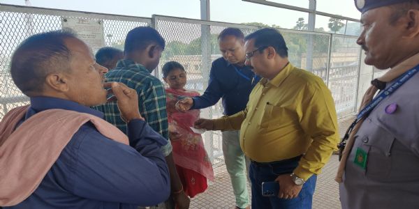 सघन टिकट जांच अभियान मे बिना टिकट यात्रियों से वसूला गया भारी जुर्माना