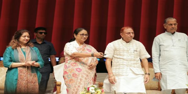 दिल्ली में एमटीएस जनस्वास्थ्य कर्मचारियों को समान काम के लिए समान वेतन, 4,000 कर्मियों को लाभ