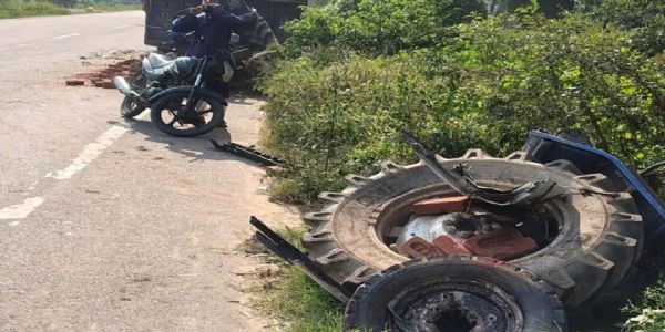 बिजनौर में ट्रैक्टर ट्राली व क्रेटा कार की भिड़ंत में सात घायल
