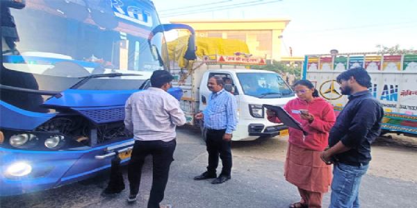 हरिद्वार में तड़के 4 बजे परिवहन विभाग का छापा, 5 बसें सीज, 50 से अधिक के चालान