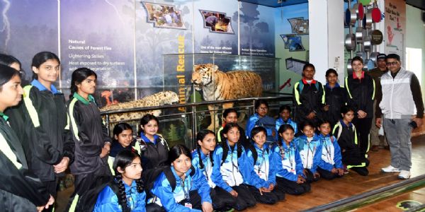 अंतरराष्ट्रीय हिम तेंदुआ दिवस : नैनीताल प्राणी उद्यान में रंगोली और चित्रकला प्रतियोगिताएं आयोजित