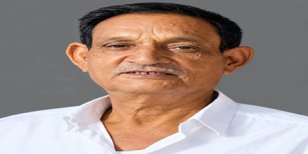 ट्रेलर से टकराई बाइक, अधेड़ की मौत
