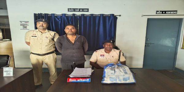 जांजगीर-चांपा में अवैध शराब के खिलाफ पुलिस की कार्रवाई, 30 पाव देशी शराब के साथ आरोपित गिरफ्तार, भेजा गया जेल