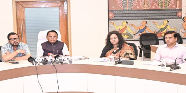 ओडिशा में संभावित चक्रवात से निपटने की पूरी तैयारी, मुख्यमंत्री ने की समीक्षा