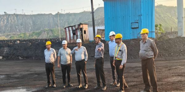 एसईसीएल के निदेशक रमेश चंद्र महापात्र ने किया दीपका खदान का निरीक्षण, उत्पादन बढ़ाने पर जोर