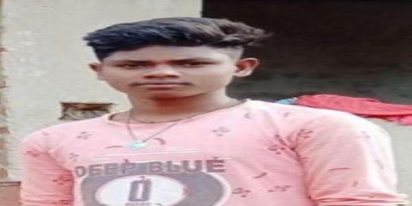 टाटा-पटमदा मुख्य सड़क पर 24 घंटे में दो हादसे, एक युवक की मौत और छह घायल