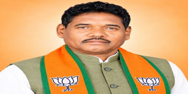 कांग्रेस एसआईआर पर भ्रम फैला रही : बड़कुंवर