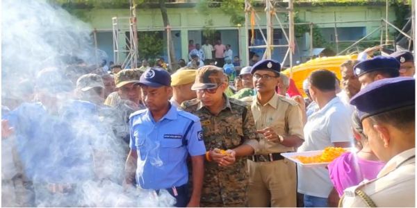 ड्यूटी के दौरान बाइक की टक्कर से सिविक वालंटियर की मौत, नम आंखों से दी गई अंतिम विदाई