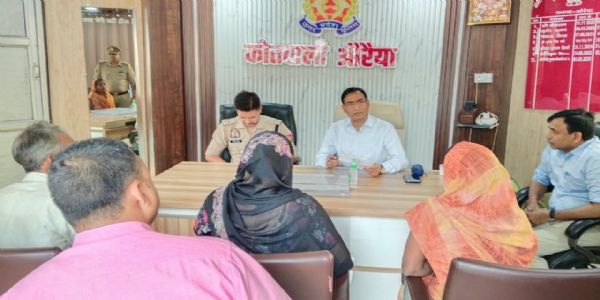 समाधान दिवस में डीएम-एसपी ने सुनीं फरियादियों की समस्याएं, समयबद्ध निस्तारण के निर्देश