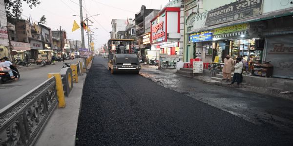 कोरबा की प्रमुख सड़कों के डामरीकरण कार्य का शुभारंभ, उद्योग मंत्री लखन लाल देवांगन ने किया निरीक्षण