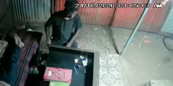 जमशेदपुर में 24 घंटे के भीतर चोरी की दो वारदात, 50 हजार नकद और चार मोबाइल फोन चोरी
