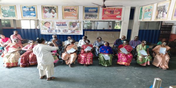 रूपी सोरेन की स्मृति में 17 मरीजों का मोतियाबिंद ऑपरेशन
