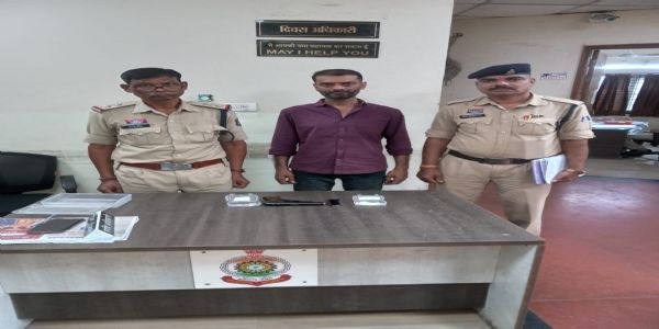 रायपुर प्रेस क्लब परिसर में हवाई फायरिंग, आरोपित गिरफ्तार, पिस्तौल और कारतूस बरामद