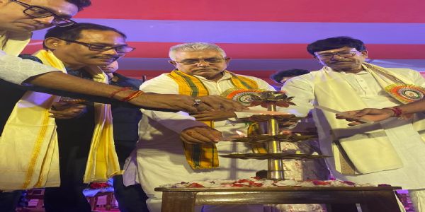 दासपुर में 75 वर्ष पुरानी लक्ष्मी पूजा एवं शरद मेले में शामिल हुए दिलीप घोष