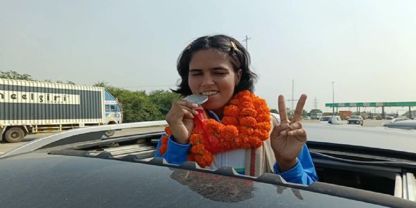 जींद : नेत्रहीन होने के बावजूद कोकिला ने पैरा एशियन गेम्स में जीता सिल्वर
