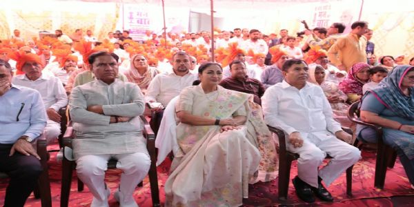 ‘मन की बात’ कार्यक्रम जनभागीदारी का सशक्त माध्यम : रेखा गुप्ता