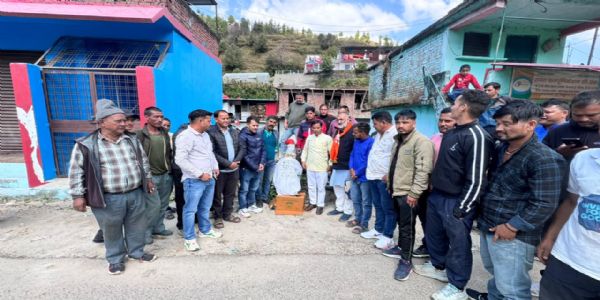 अखिलेश यादव के बयान के विरोध में तरपालीसैंण में भाजपा युवा मोर्चा ने फूंका पुतला
