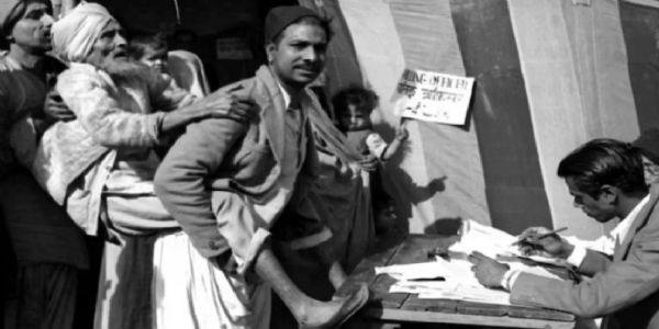 इतिहास के पन्नों में 26 अक्टूबर : पहले लोकसभा चुनाव से शुरू हुई भारतीय लोकतंत्र की ऐतिहासिक यात्रा