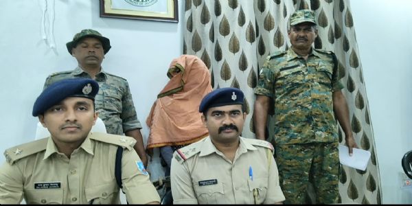 पत्नी की हत्या कर घर के अंदर गाड़ दिया शव, आरोपित पति गिरफ्तार