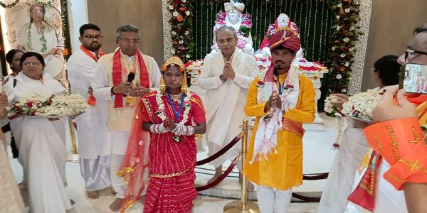 जमशेदपुर में 50 जनजातीय जोड़ों का हुआ सामूहिक विवाह