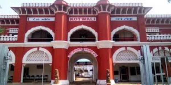 जबलपुर : मामूली विवाद सुलझाने पहुंचे सराफा कारोबारी के बेटे पर हमला