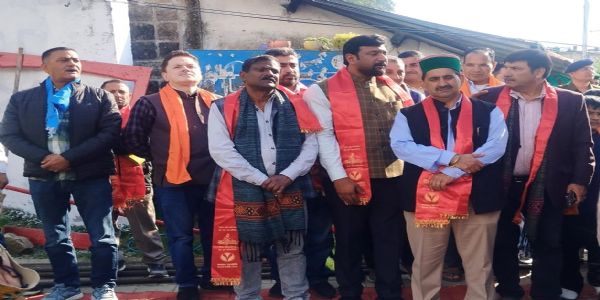 कजलोट के 28 परिवारों को शीघ्र भूमि पट्टे प्रदान करेंगे मुख्यमंत्री : केवल सिंह पठानिया