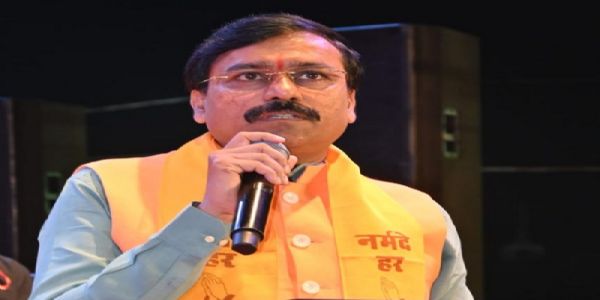 नर्मदा महोत्सव का शुभारंभ, सुनील लोधी और जसपिंदर नरूला के गायन से गूँजी भेड़ाघाट की संगमरमरी वादियां
