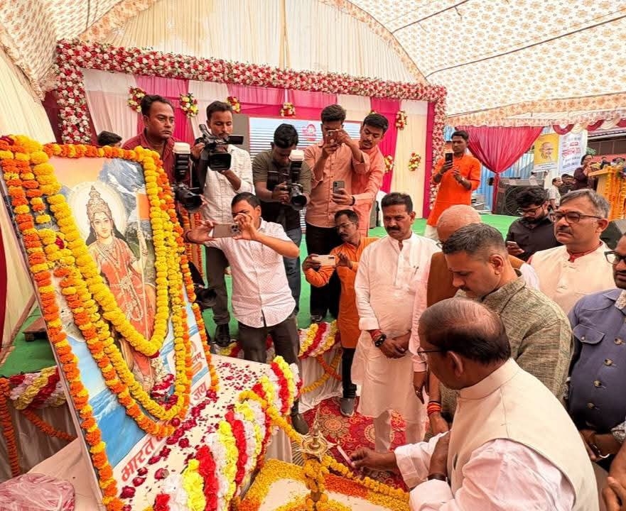 श्री शुभ मंगलम सामाजिक सेवा न्यास के कार्यक्रम से संबंधित अन्य छाया चित्र श्री शुभ मंगलम सामाजिक सेवा न्यास के कार्यक्रम से संबंधित अन्य छाया चित्र