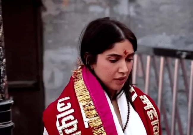 अभिनेत्री भूमि पेडनेकर महाकालेश्वर मंदिर में अभिनेत्री भूमि पेडनेकर महाकालेश्वर मंदिर में