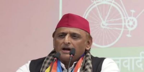 हम कोई साधु-संत नहीं, हमें गद्दी नहीं कुर्सी चाहिए : अखिलेश यादव