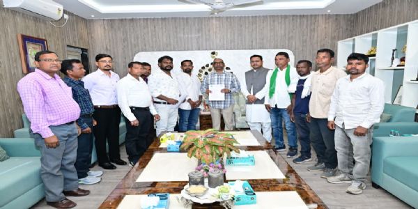 मुख्यमंत्री से मुंडा समाज ने की जाति के कॉलम में सुधार का आग्रह