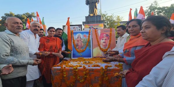 कठुआ में भाजपा ने धूमधाम से मनाया 79वां विलय दिवस, महाराजा हरि सिंह को दी श्रद्धांजलि