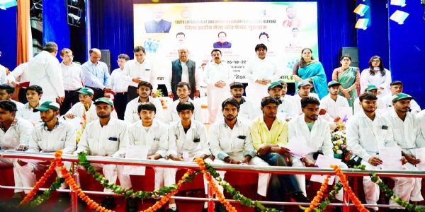गुरुग्राम: जिला स्तरीय मेगा रोजगार मेले में 668 युवाओं को मिले ऑफर लेटर