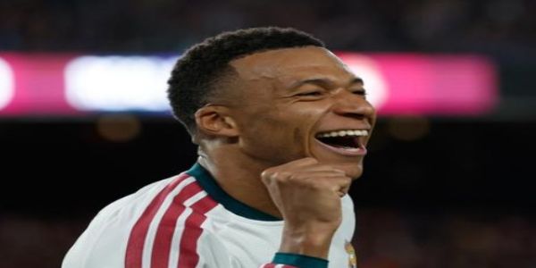 एमबाप्पे के दो गोल से रियल मैड्रिड ने बार्सिलोना को 2-1 से हराया
