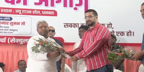 प्रधानमंत्री के पिता पर टिप्पणी पर देश से माफी मांगें खरगे : संतोष सुमन