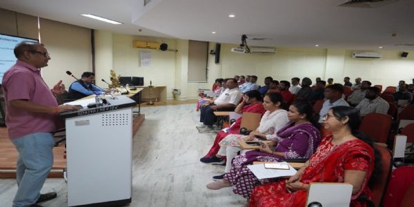 सुशासन के लिए ईमानदारी और जवाबदेही की संस्कृति जरूरी : प्रो. रजत सिंह