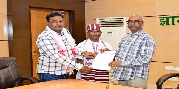 राजी पाड़हा राजकीय मुड़मा जतरा के प्रतिनिधिमंडल ने मुख्यमंत्री से की मुलाकात, किया आमंत्रित