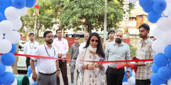 मुरादाबाद रेलवे स्टेशन पर फूड वैन का शुभारंभ, यात्रियों को मिलेगा किफायती एवं गुणवत्तापूर्ण भोजन