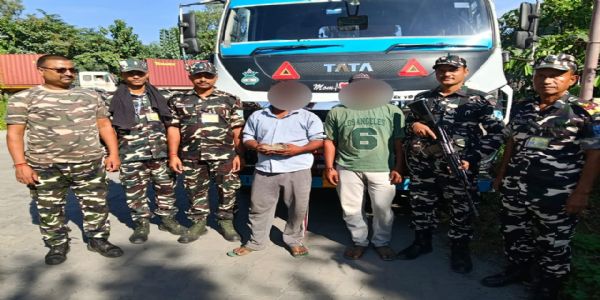 एसएसबी ने नेपाल से भारत लाई जा रही 1.12 लाख भारतीय मुद्रा और डीसीएम वाहन के साथ दो व्यक्ति को किया गिरफ्तार