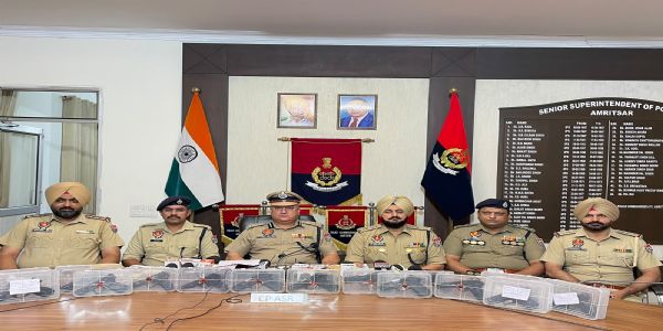 अमृतसर में अवैध हथियारों के दो नेटवर्क का पर्दाफाश, दो नाबालिगों समेत चार गिरफ्तार