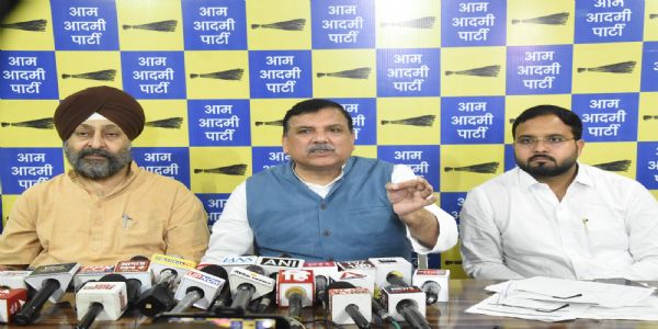 वोटर लिस्ट में धांधली पर चुनाव आयोग का रवैया बर्दाश्त नहीं : संजय सिंह